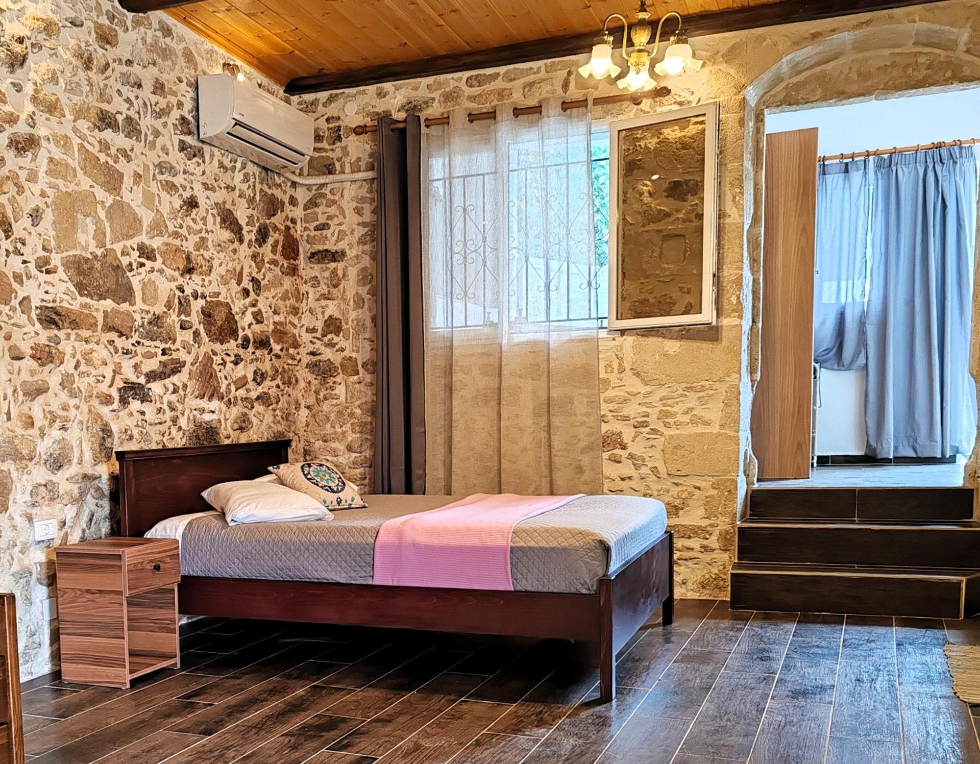 فيلا The Stone House Of Iakovos Kaloudhianá المظهر الخارجي الصورة